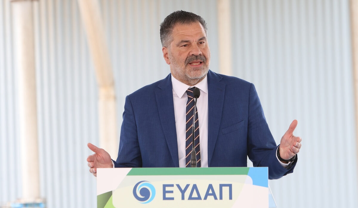 Πρόεδρος ΕΥΔΑΠ για λειψυδρία: «Εξετάζεται μερική εκτροπή των ποταμών που καταλήγουν στη λίμνη των Κρεμαστών»