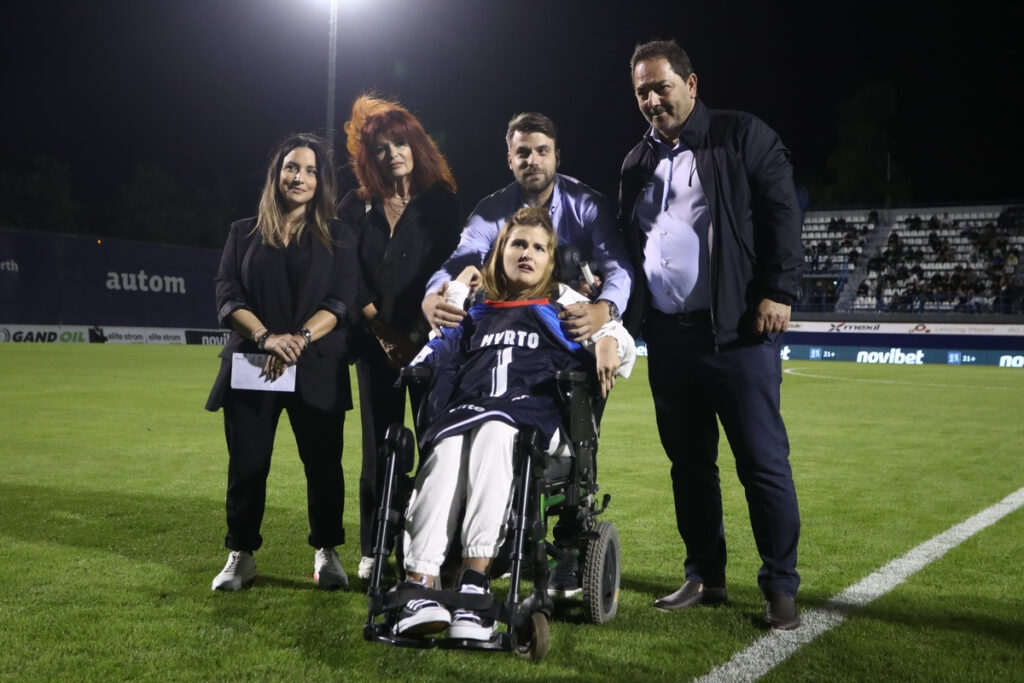 Κηφισιά – ΑΕΚ: Τιμήθηκε από την Κηφισιά η Μυρτώ Παπαδομιχελάκη