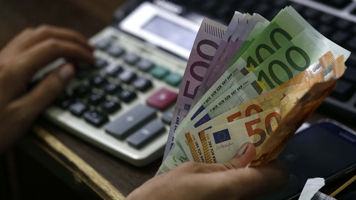 Υπ. Εργασίας: Αύριο στους λογαριασμούς των δικαιούχων οι αυξημένες συντάξεις χηρείας