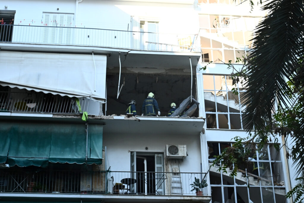Καθαρά τα όπλα που βρέθηκαν στη γιάφκα στους Αμπελόκηπους – Που στρέφονται οι έρευνες