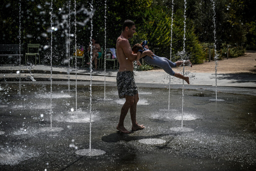 Meteo: Ηλιοφάνεια και πολύ υψηλός κίνδυνος για πυρκαγιά την Παρασκευή 28/7