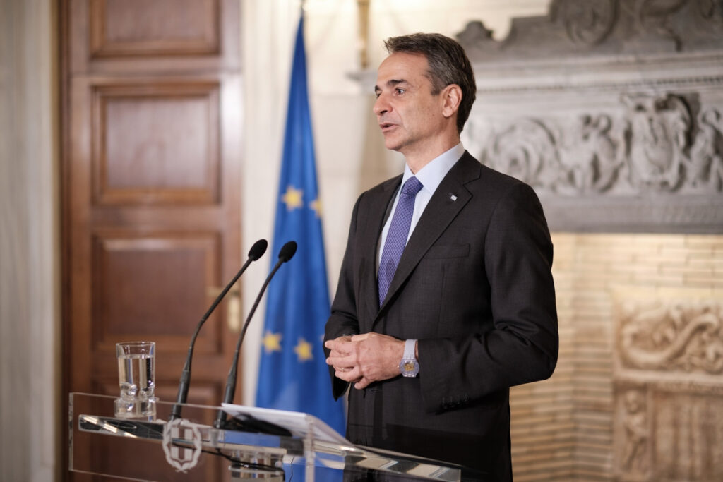 Κυριάκος Μητσοτάκης: Από το …«τελευταίο μίλι προς την ελευθερία» έως το …«φυσιολογικό καλοκαίρι»!