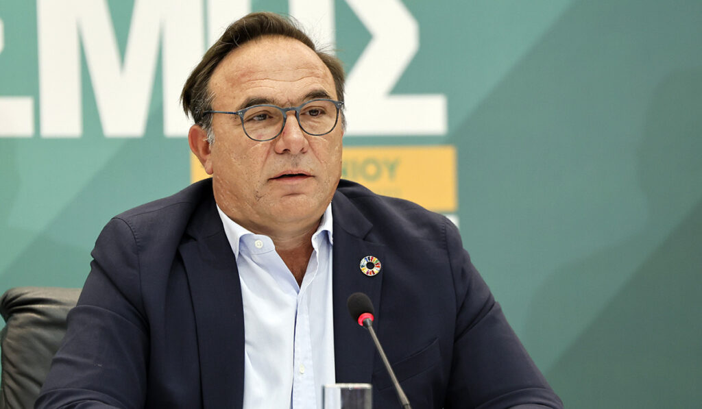 Πήγε φαντάρος ο γιος του Πέτρου Κόκκαλη – Οι φωτογραφίες της μητέρας του