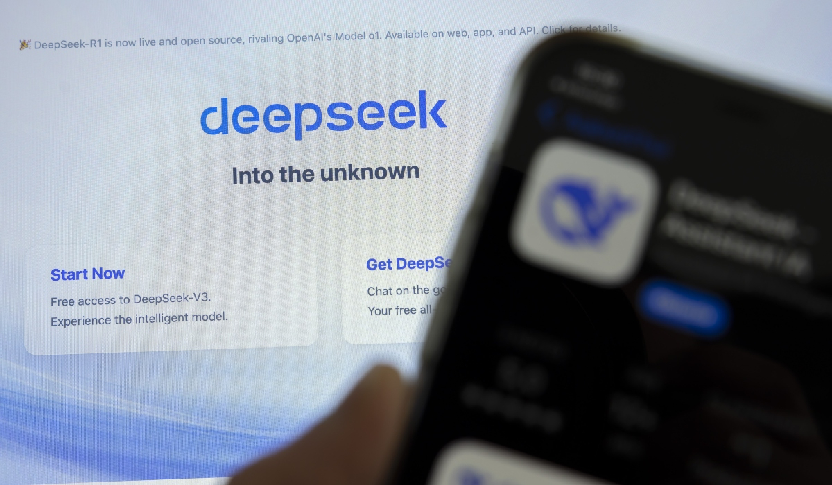 DeepSeek: Νέες κατηγορίες ότι συλλέγει «υπερβολικά» προσωπικά στοιχεία