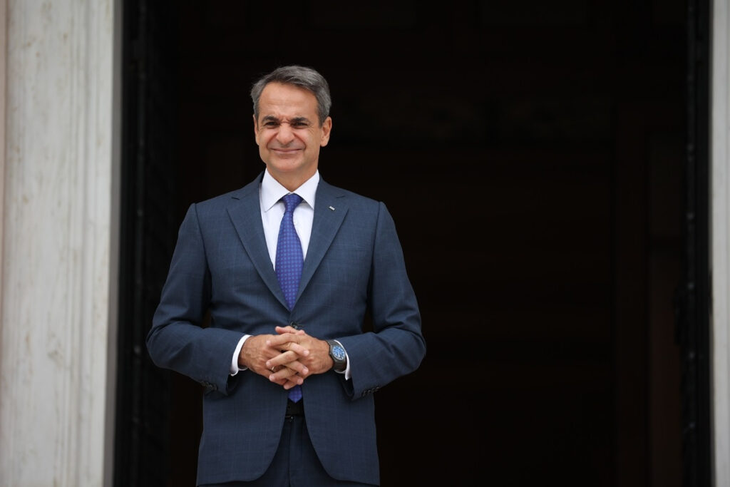 Μητσοτάκης για Καζάκο: Δυναμική προσωπικότητα στην Τέχνη και στη δημόσια ζωή