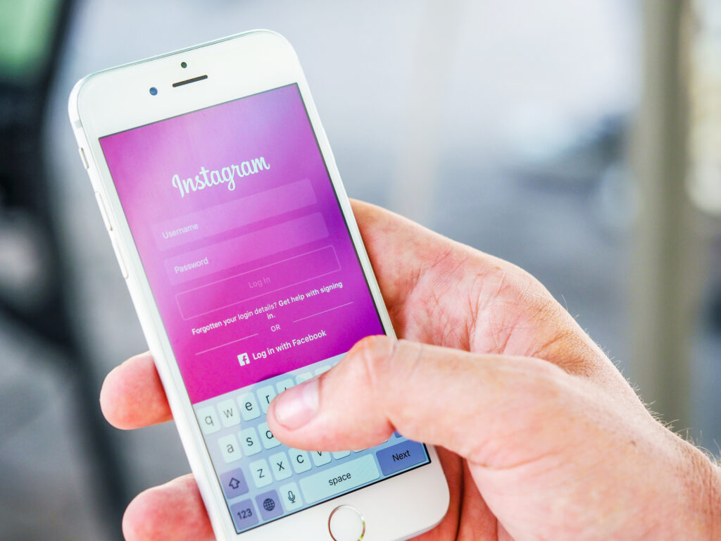 «Το Instagram δεν κατασκοπεύει για να στέλνει διαφημίσεις», λέει ο επικεφαλής της εφαρμογής