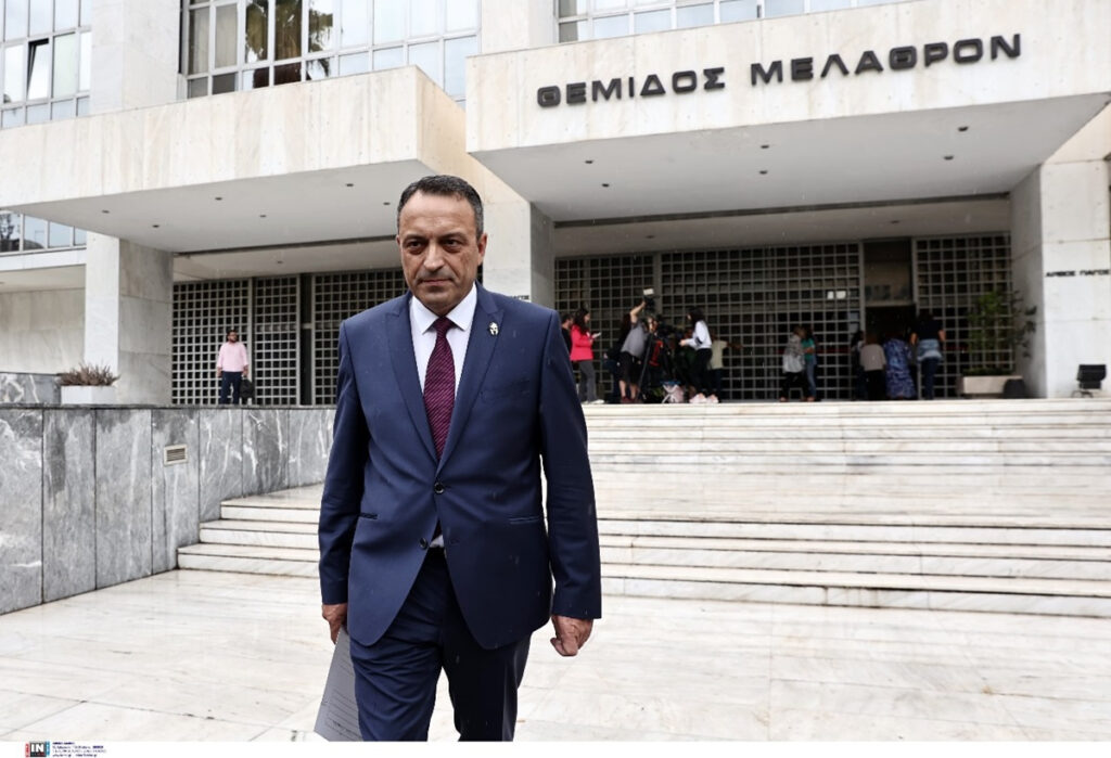 Οι καταθέσεις Στίγκα στον Αρειο Πάγο: «Μια στο καρφί και μια στο πέταλο» για τον Κασιδιάρη