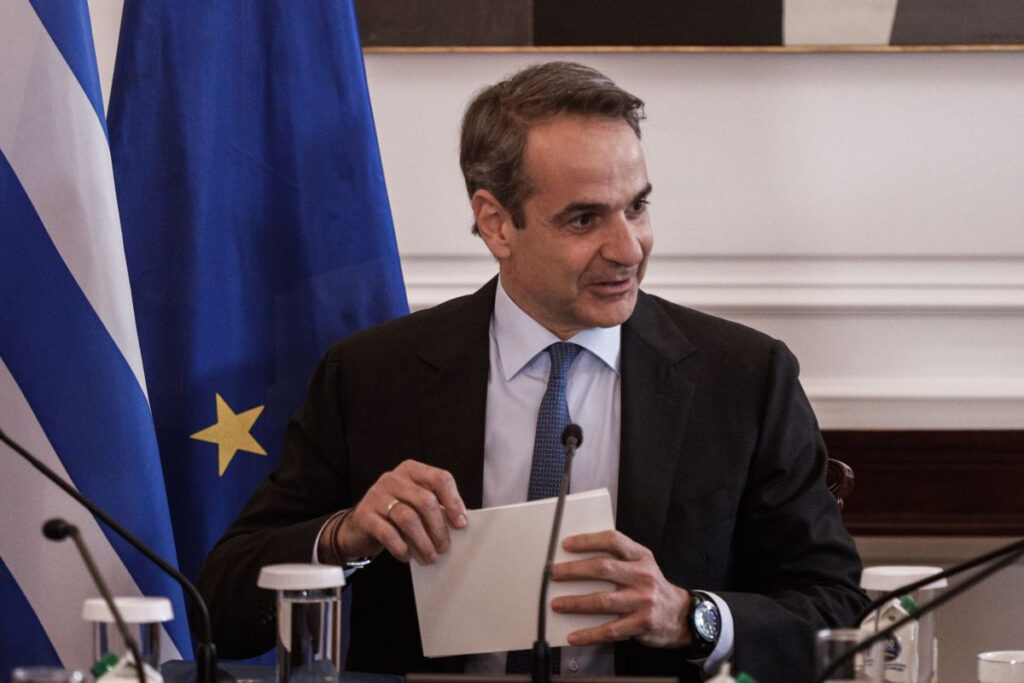 Ο Μητσοτάκης κόβει Καραμανλικούς – Σαμαρικούς από τα υπουργεία και φέρνει τα υπόλοιπα των Σημιτικών
