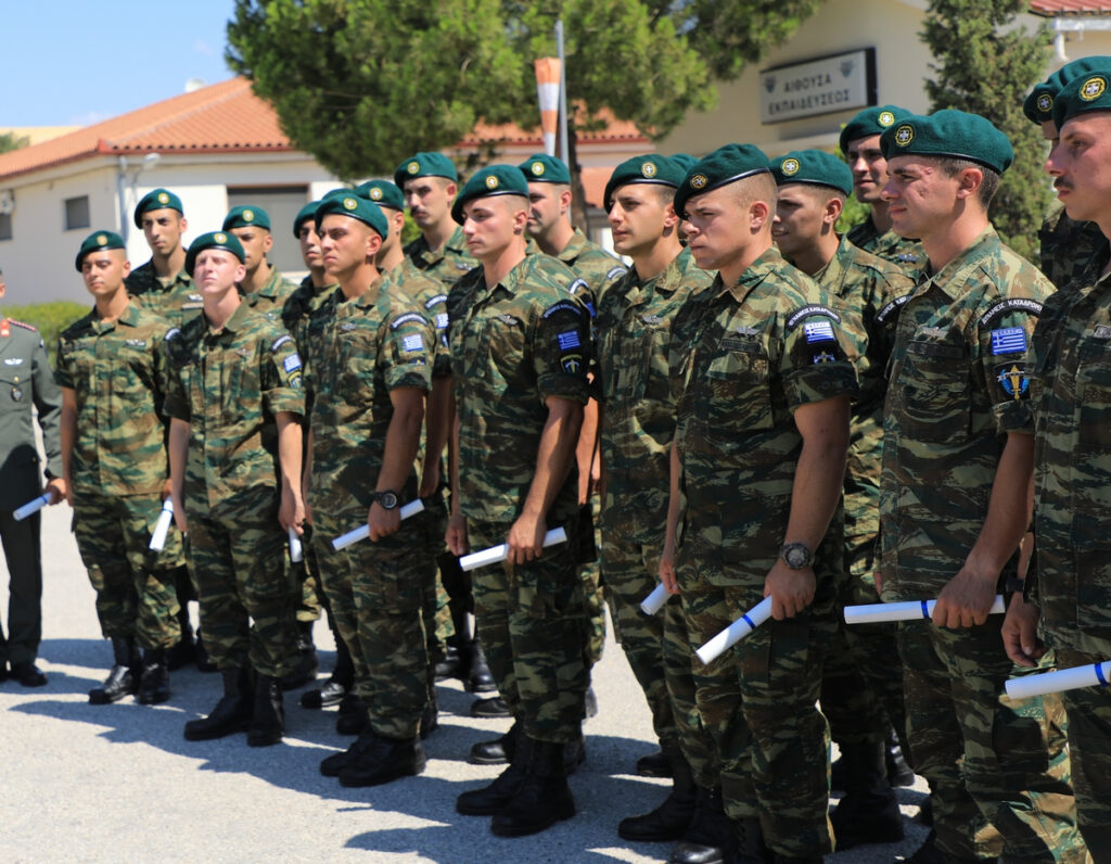 Θητεία: Μια… ευκαιρία που επί σαράντα χρόνια έρχεται αλλά ποτέ δεν φτάνει