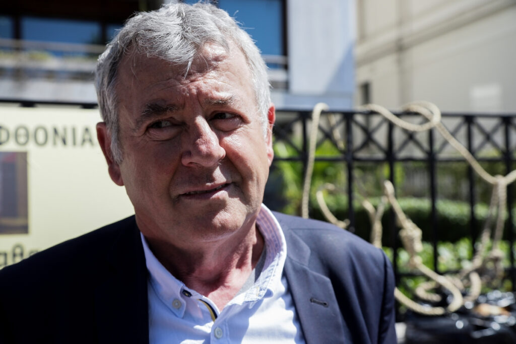 Γιαννάκος: Αναλγησία με τους ανεμβολίαστους υγειονομικούς