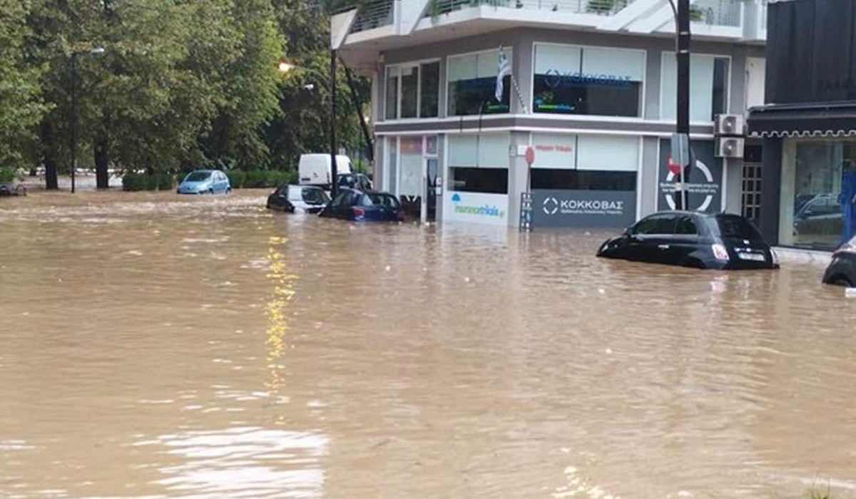 Απεγνωσμένοι κάτοικοι των πληγεισών περιοχών ζητούν βοήθεια από βουλευτές της… αντιπολίτευσης