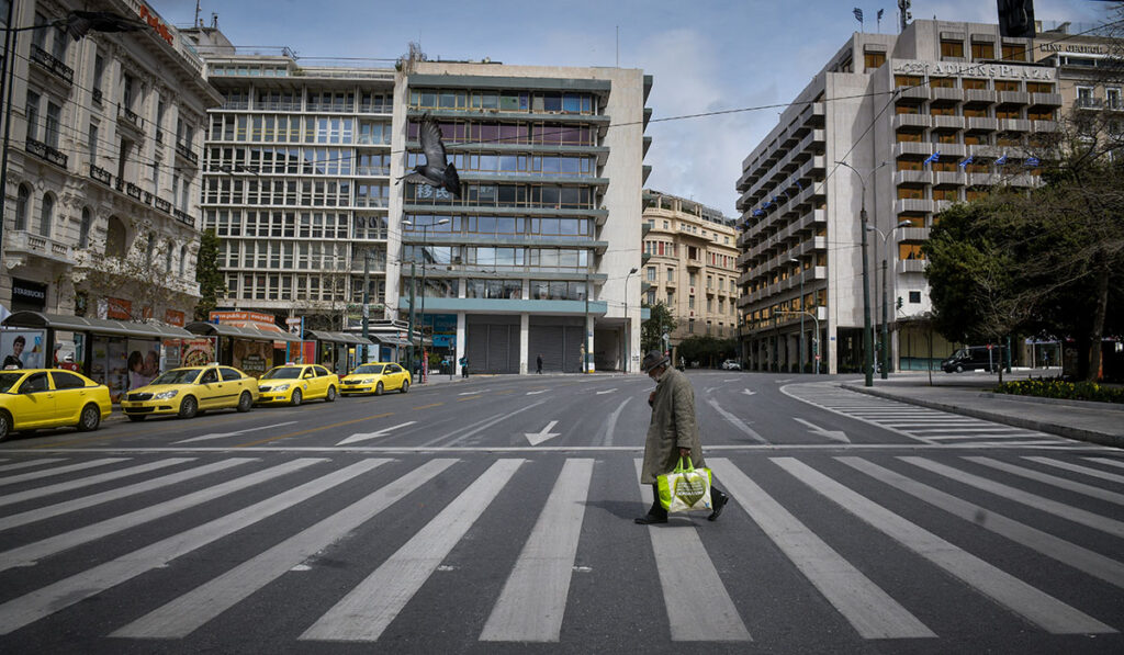 Η νέα στάση της κυβέρνησης απέναντι στο lockdown
