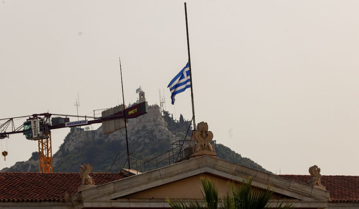 Πότε φεύγει η αφρικανική σκόνη – Οι περιοχές με 30άρια την Τρίτη (live πορεία)
