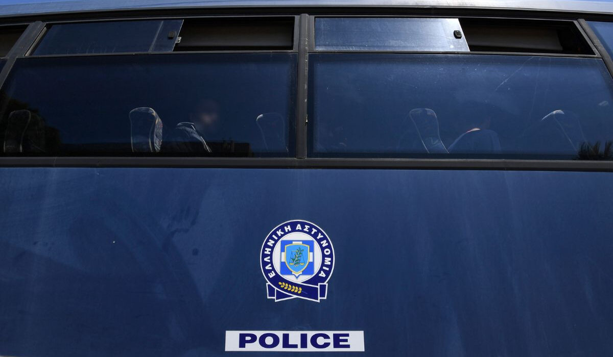 Εκκενώθηκε δομή Koύρδων προσφύγων στο Λαύριο