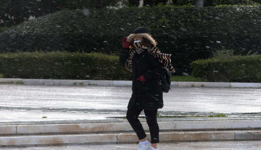 Κακοκαιρία «Ελπίδα»: Αρχίζει το εξαήμερο πολικό ψύχος με χιόνια και στην Αθήνα