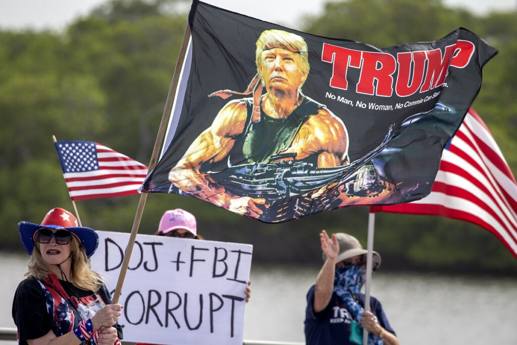 «Γκεστάπο του Τζο Μπάιντεν;»: Το κύρος του FBI και η έφοδος στην έπαυλη του Τραμπ