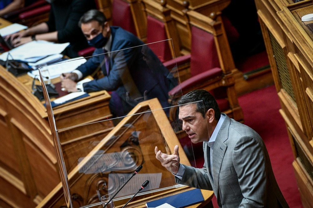 Ανένδοτος Τσίπρα κατά Μητσοτάκη για την έξωση 30.000 μαθητών από τα ΑΕΙ   