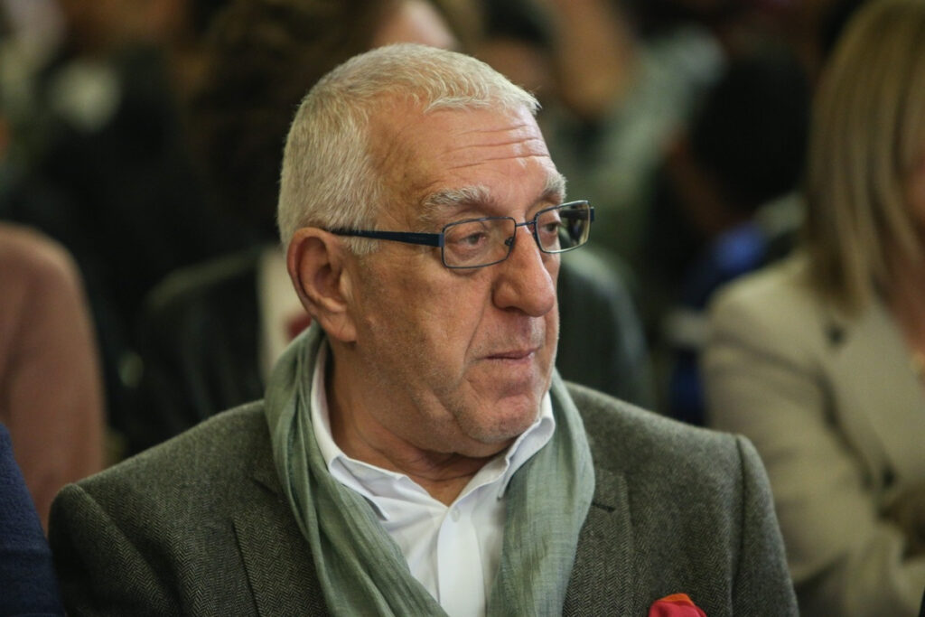 Νικήτας Κακλαμάνης στο iEidiseis: Σεξισμός και γυναικοκτονία – Μια ολέθρια σχέση