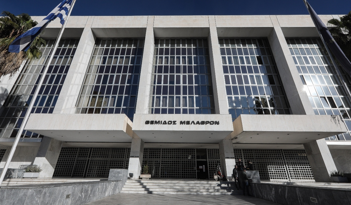 «Μαξίμου – Gate»: Παρέμβαση Ντογιάκου για τις διαρροές των παρακολουθήσεων – Διέταξε ποινική προκαταρκτική έρευνα