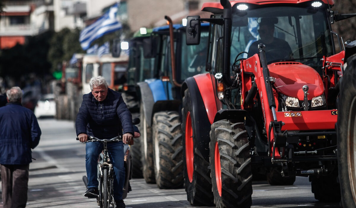 Μπλόκα αγροτών: Ποιους δρόμους θα κλείσουν σήμερα – Οι ώρες