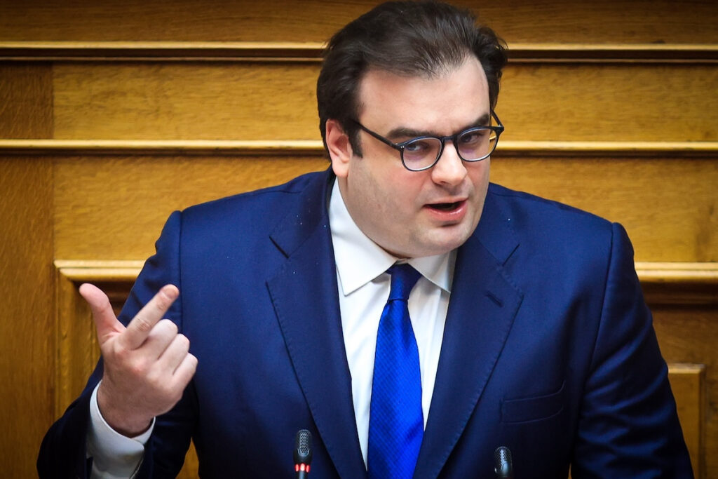 Κυριάκος Πιερρακάκης σε Δημήτρη Νατσιό: «Είδατε την Τουρκία να φτιάχνει σχολεία στην Ελλάδα;»