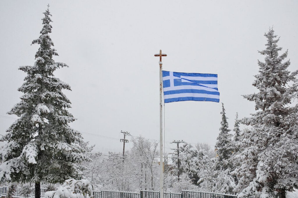Χιόνια μέσα σε πόλεις για 2 μέρες – Φτάνουν και στα βόρεια της Αθήνας