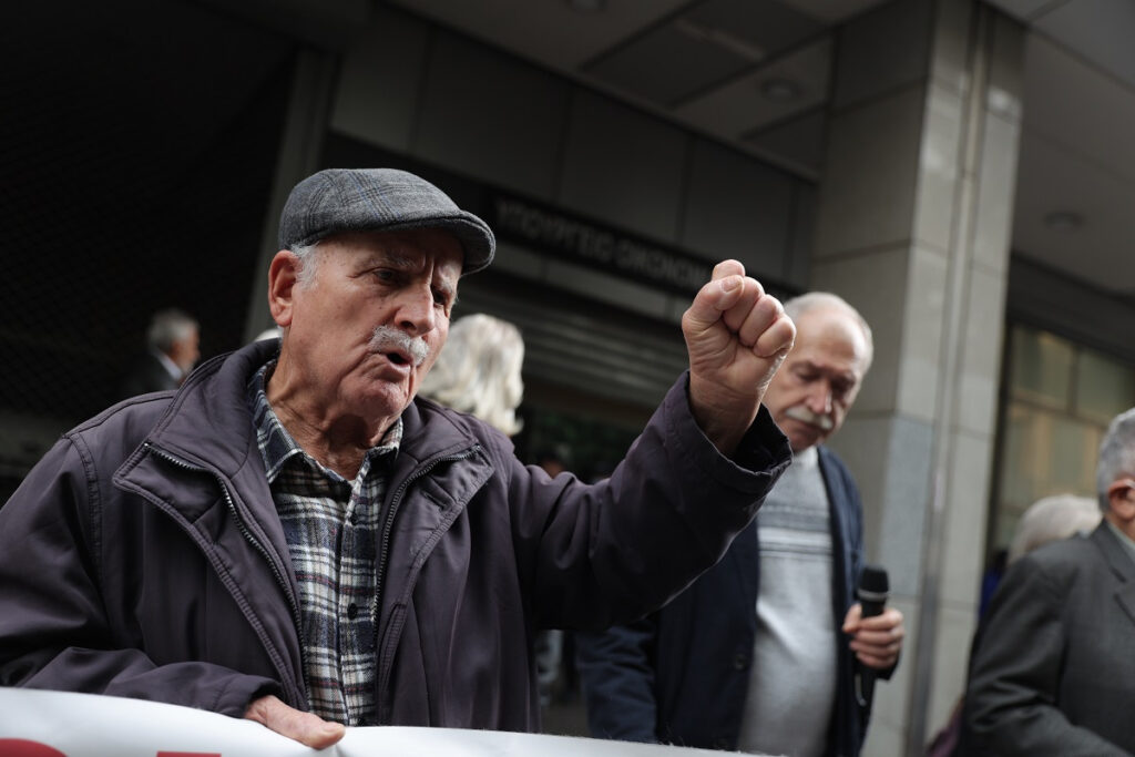 Ασφάλιση: Το «μπαλαντέρ» των πλασματικών στην ηλικία συνταξιοδότησης