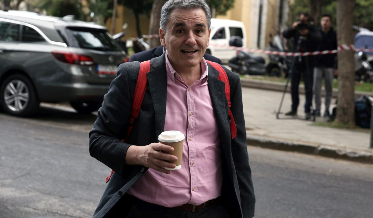 Τσακαλώτος για Ρέγκλινγκ: Αν ήταν φοιτητής μου θα τον έκοβα
