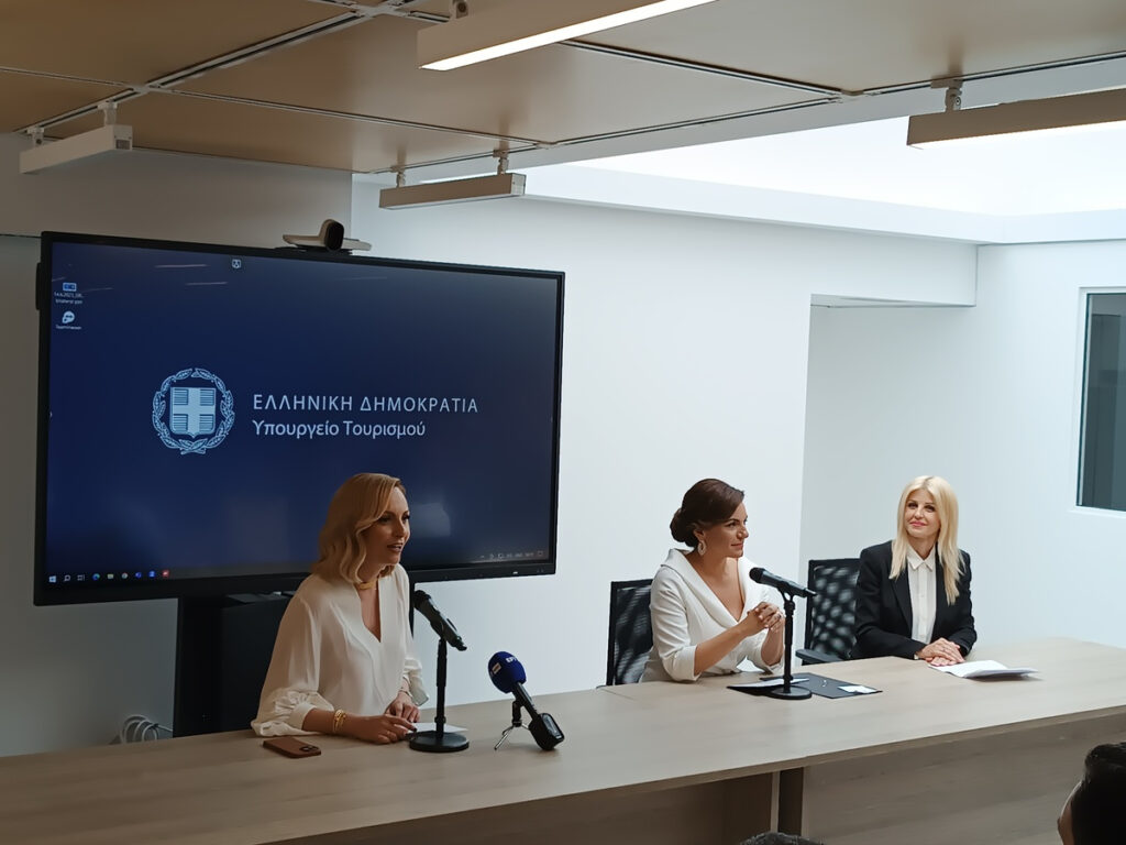 Νέα σελίδα στο υπουργείο Τουρισμού: Τα μηνύματα που έστειλαν Όλγα Κεφαλογιάννη – Έλενα Ράπτη
