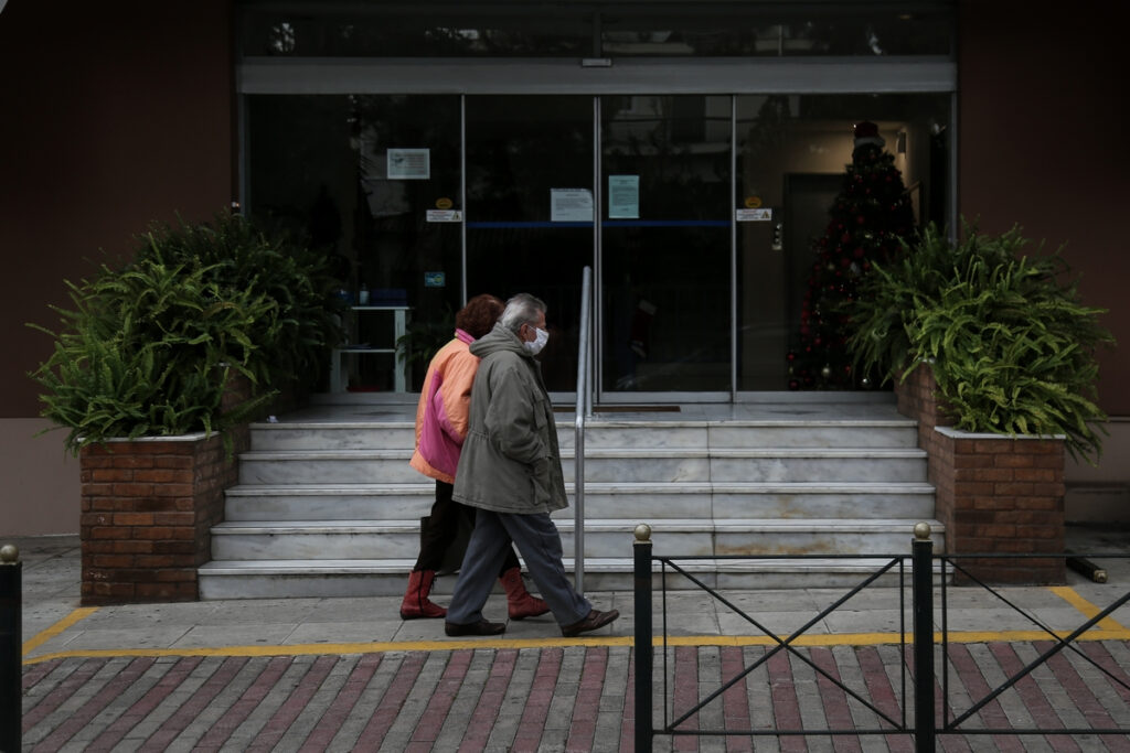 Γεγονός η πρώτη απόλυση εργαζόμενης που δεν εμβολιάστηκε σε δομή φροντίδας ΑΜΕΑ
