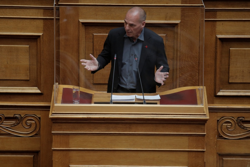 Βαρουφάκης: Βλέπω εκλογές πριν επιβάλλει η κυβέρνηση το πέμπτο μνημόνιο