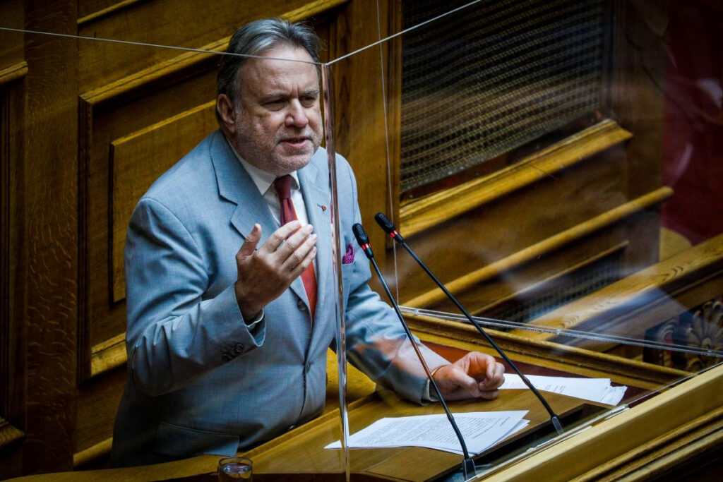 Κατρούγκαλος: Μνημείο διαστρέβλωσης της αλήθειας οι δηλώσεις Οικονόμου