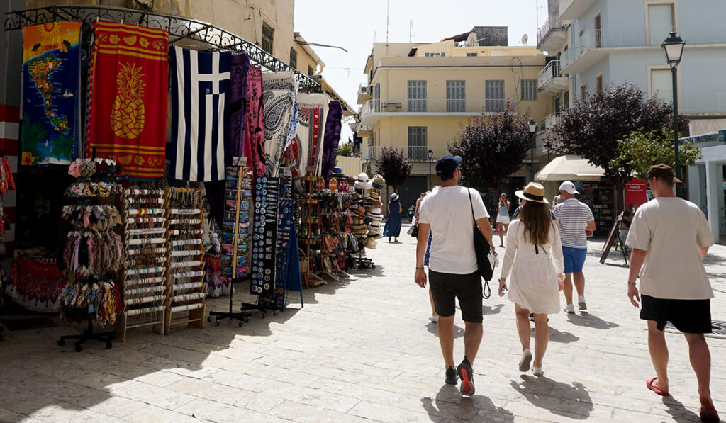 Καμπανάκι κινδύνου από την Παγώνη: Οι ΜΕΘ αρχίζουν και πιέζονται