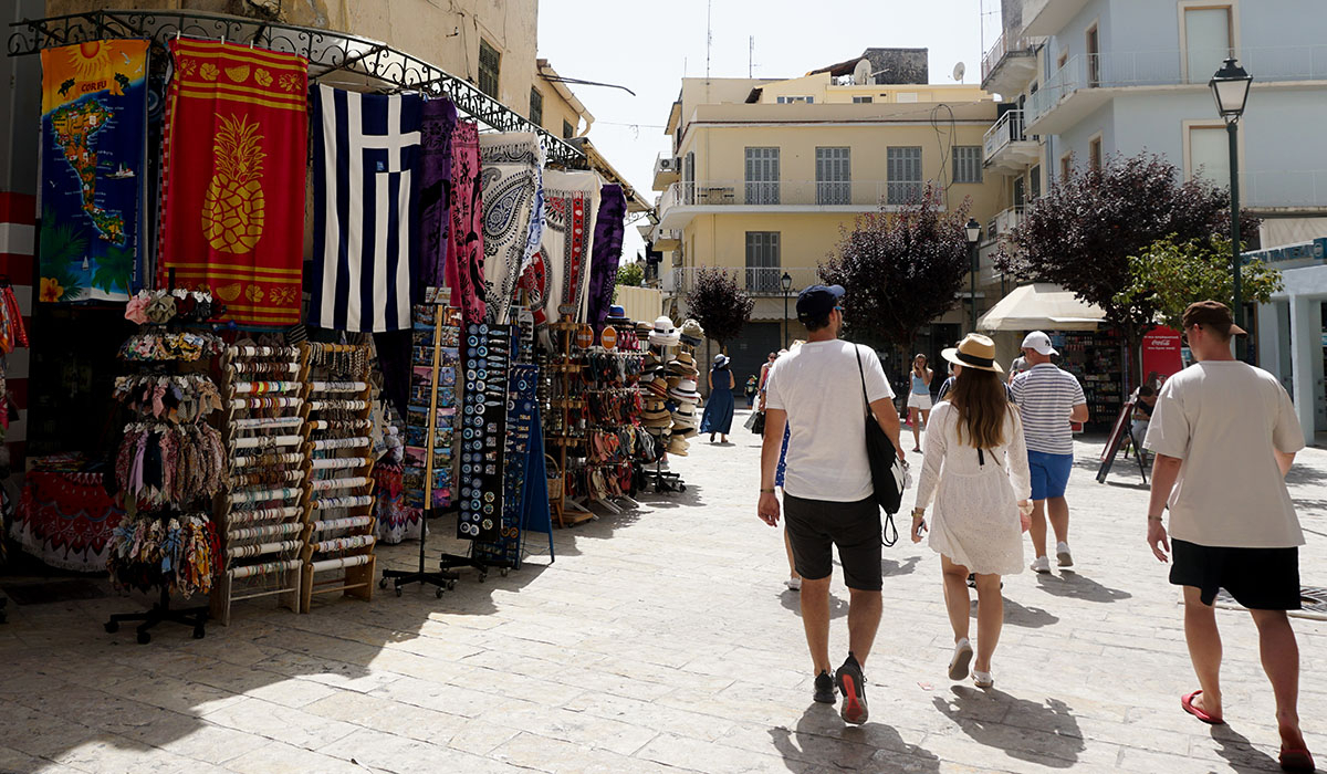 Καμπανάκι κινδύνου από την Παγώνη: Οι ΜΕΘ αρχίζουν και πιέζονται