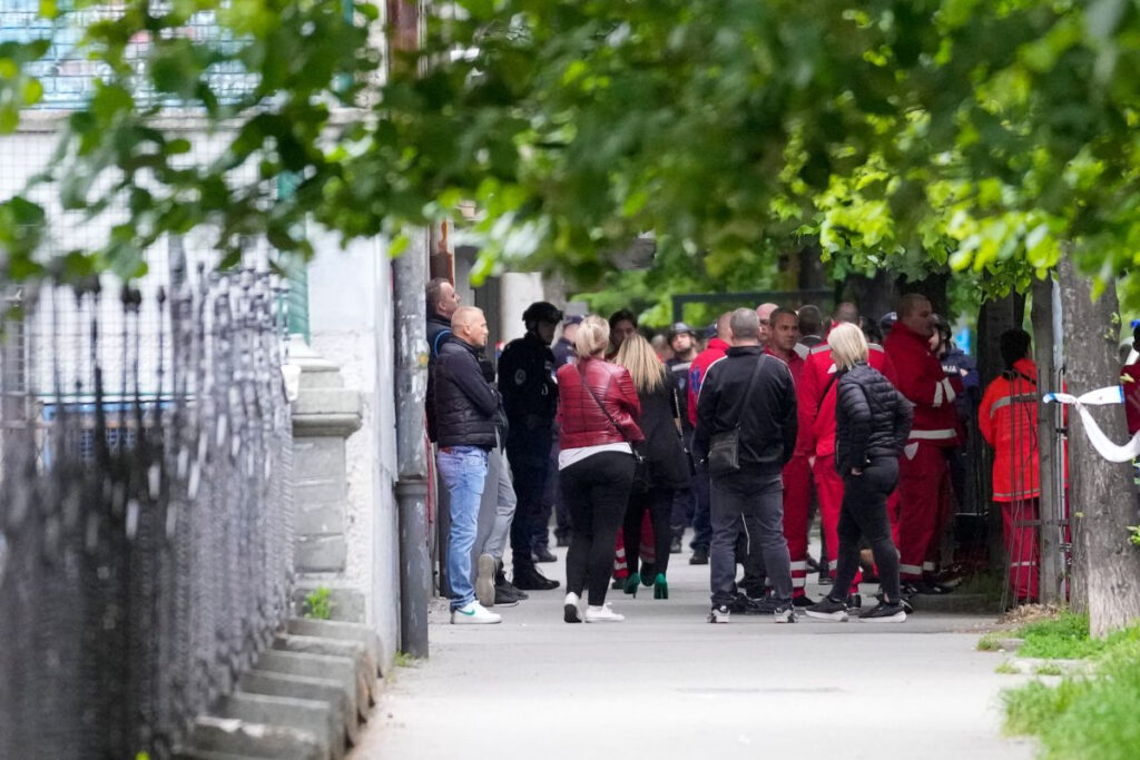 Μακελειό σε σχολείο στο Βελιγράδι: Νεκρά 8 παιδιά και ένας φύλακας – Συνελήφθη ο 14χρονος δράστης