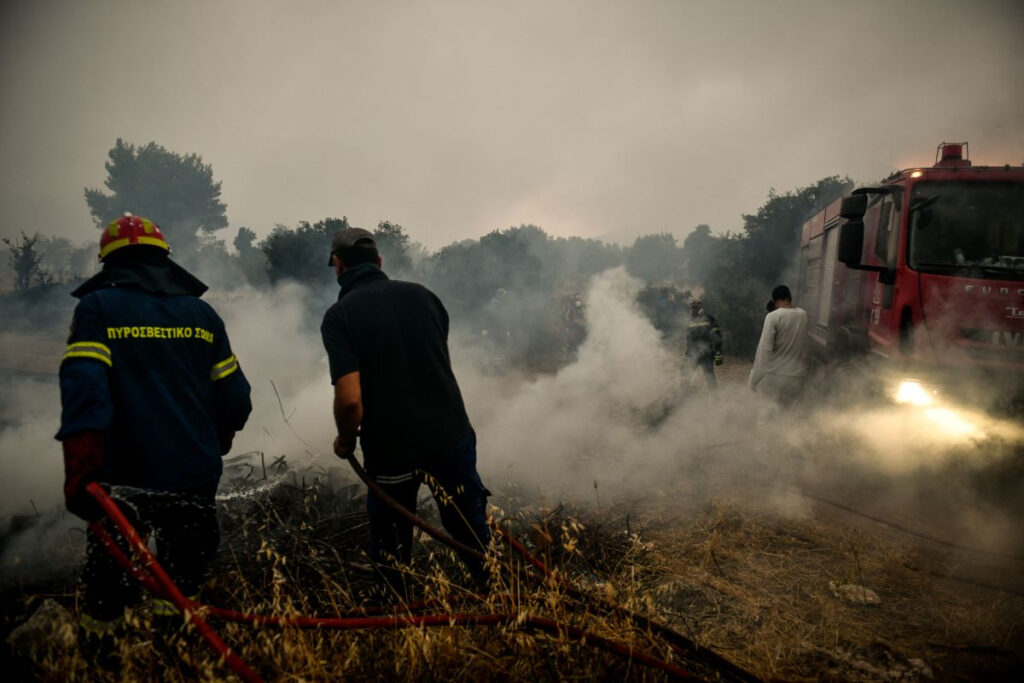 Έκτακτο επίδομα 600 ευρώ και στους πυροσβέστες