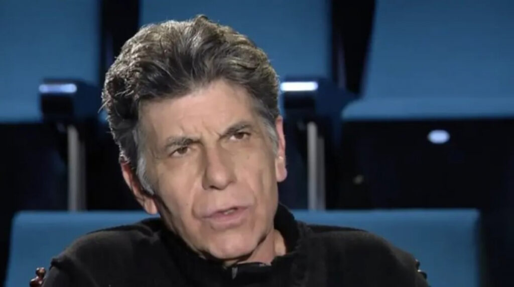 Γιάννης Μπέζος: Η Μαρία Μπακοδήμου του ζήτησε selfie – «Selfie; Όχι»