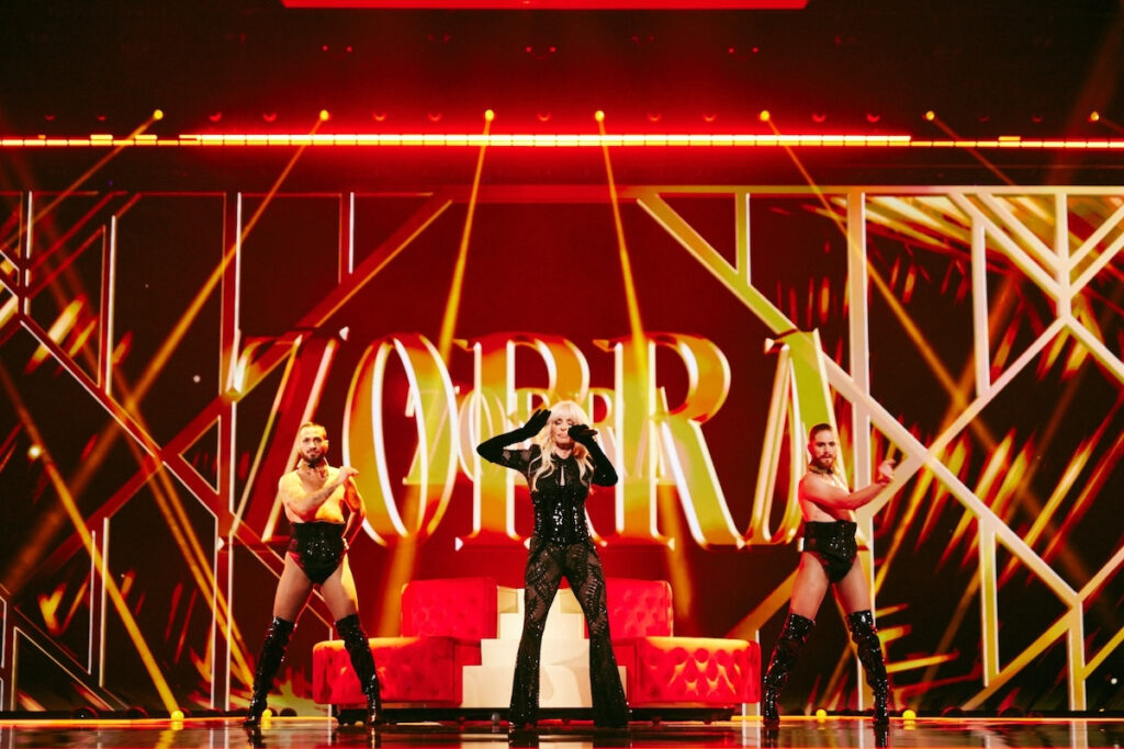 Eurovision 2024: Η εμφάνιση της Ισπανίας με χορευτές που φορούν κορσέδες και εσώρουχα (βίντεο)