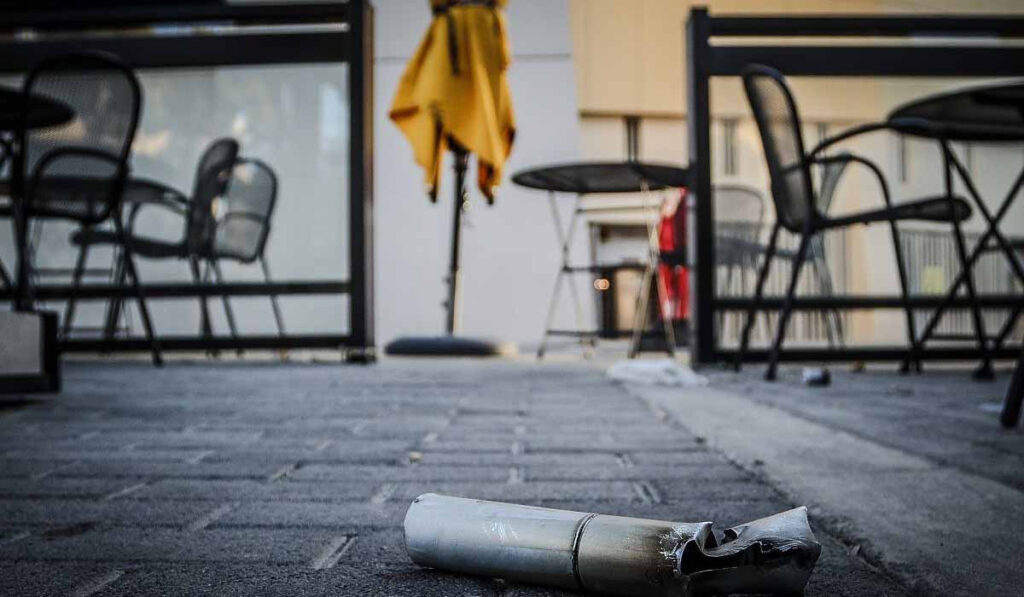 Αμπελόκηποι: Καταδρομική επίθεση σε καφετέρια – Φέρεται να ανήκει σε συλληφθέντα της Νέας Φιλαδέλφειας