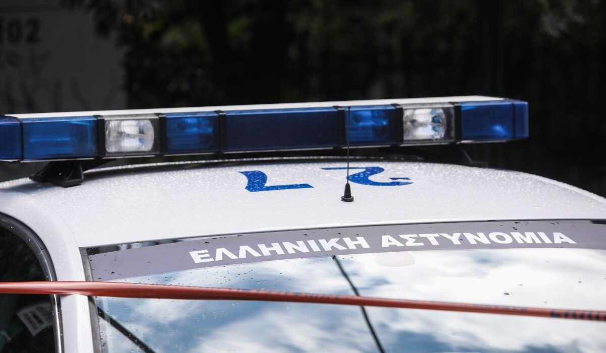 Πάτρα: Ξυλοκόπησε τη σύζυγό του, έβαλε φωτιά στο σπίτι και απειλεί να αυτοκτονήσει στο κρατητήριο
