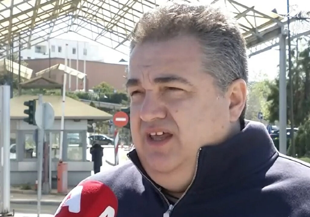 «Σώθηκε από θαύμα» στα Τέμπη: Εξιτήριο για τον 21χρονο Στέλιο – Συγκλονίζει ο πατέρας του