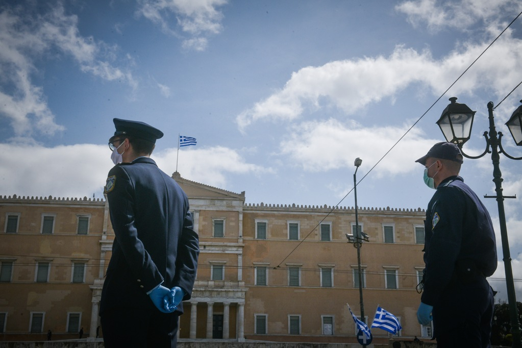 Άρση μέτρων: Η σύσταση για κυκλοφορία το βράδυ