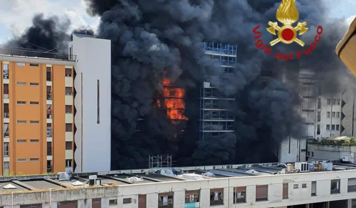 Ρώμη: Μεγάλη φωτιά σε κτήριο κατοικιών – 7 τραυματίες από την έκρηξη