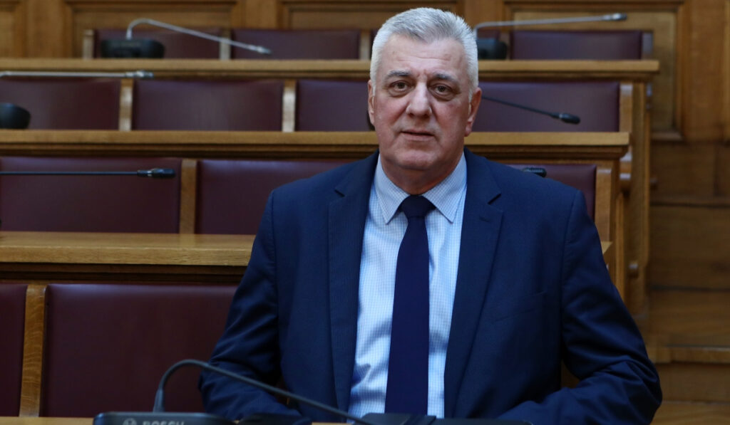 Καλά, τον Μυλωνάκη βρήκαν έτοιμο για… αποστασία;