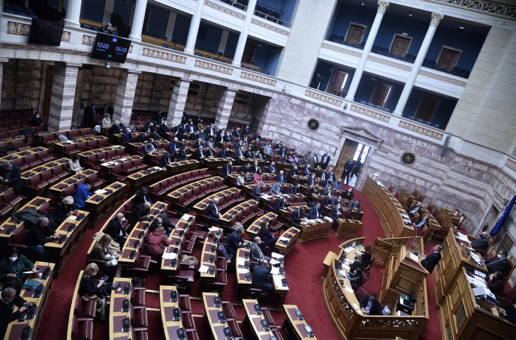 Ακόμα πιο ακραία πόλωση φέρνει η απόφαση Μητσοτάκη για μη αλλαγή του εκλογικού νόμου