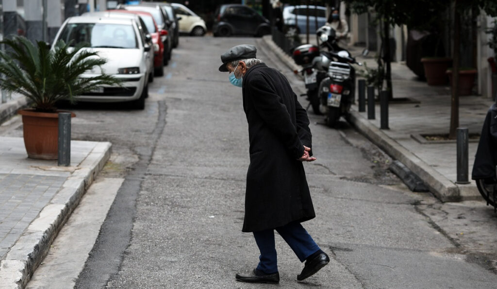 Συντάξεις: Απορριπτέα 1 στις 3 αιτήσεις – Τι ισχύει με τις νέες ρυθμίσεις