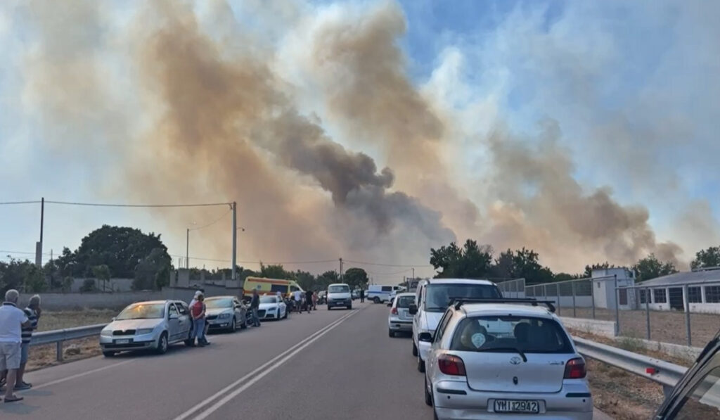 Φωτιά στα Μέγαρα: Kυκλοφοριακές ρυθμίσεις από την ΕΛΑΣ