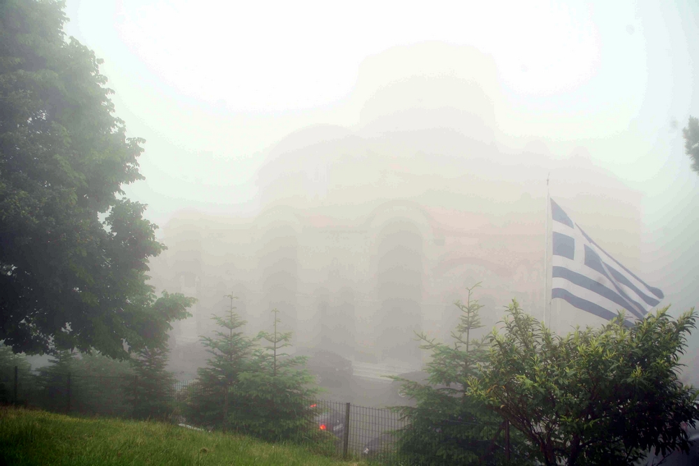 Καιρός: Ψυχρό μέτωπο, πτώση θερμοκρασίας και θυελλώδεις άνεμοι από απόψε