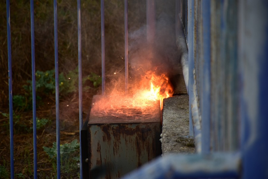 Μεγάλη καταστροφή σε κατάστημα στο Κορωπί