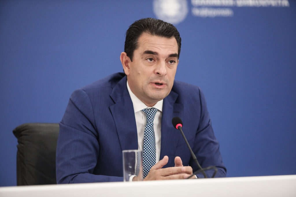 Μονάδες επεξεργασίας αποβλήτων σε Τήνο, Πάτρα και Σαντορίνη